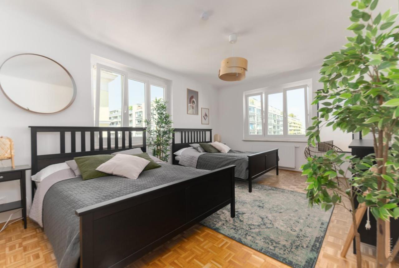 King Bed Home, 3 Bed Rooms, Perfect For Long Term Stay Вена Экстерьер фото